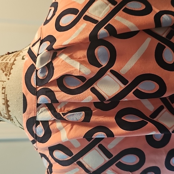 Crown and Ivy Chic Pink and Black Sleeveless Patterned Blouse, Size M - Picture 7 of 12